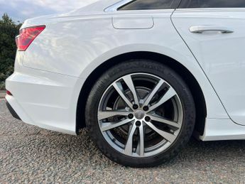 Audi A6 Saloon 2.0 TDI 40 S line S Tronic Euro 6 (s/s) 4dr