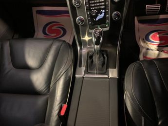 Volvo XC60 2.4 D4 R-Design Lux Nav Auto AWD Euro 6 (s/s) 5dr