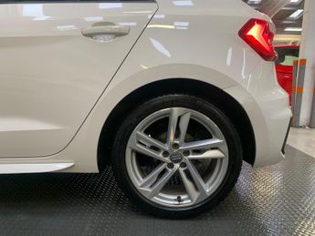 Audi A1 1.5 TFSI 35 S line Sportback S Tronic Euro 6 (s/s) 5dr