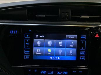 Toyota Auris 1.8 VVT-h Excel Touring Sports CVT Euro 6 (s/s) 5dr