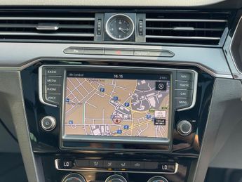 Volkswagen Passat 2.0 BiTDI BlueMotion Tech R-Line DSG 4Motion Euro 6 (s/s) 5dr