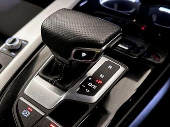 Audi A4 2.0 TFSI 35 S line S Tronic Euro 6 (s/s) 4dr