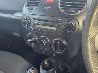 Volkswagen Beetle 1.6 Luna Euro 4 3dr