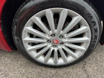 Jaguar XF 2.2d Luxury Auto Euro 5 (s/s) 4dr