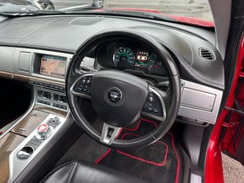 Jaguar XF 2.2d Luxury Auto Euro 5 (s/s) 4dr