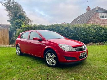 Vauxhall Astra 1.4i 16v Active 5dr