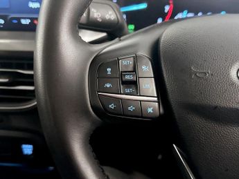 Ford Focus 1.0T EcoBoost MHEV Titanium DCT Euro 6 (s/s) 5dr