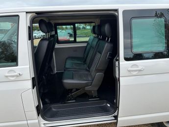 Volkswagen Transporter 2.0 TDI T32 Highline Kombi Double Cab 5dr Diesel DSG FWD LWB Eur
