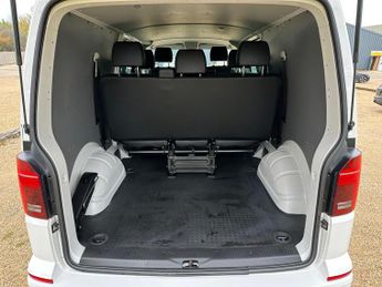 Volkswagen Transporter 2.0 TDI T32 Highline Kombi Double Cab 5dr Diesel DSG FWD LWB Eur