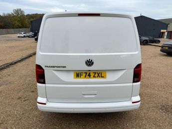 Volkswagen Transporter 2.0 TDI T32 Highline Kombi Double Cab 5dr Diesel DSG FWD LWB Eur