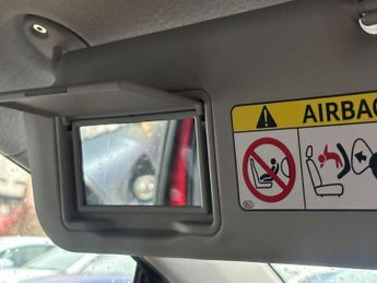 Toyota Yaris 1.5 VVT-h Icon E-CVT Euro 6 (s/s) 5dr