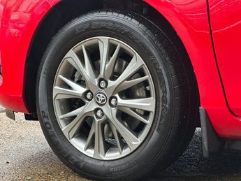 Toyota Yaris 1.5 VVT-h Icon E-CVT Euro 6 (s/s) 5dr
