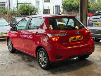 Toyota Yaris 1.5 VVT-h Icon E-CVT Euro 6 (s/s) 5dr