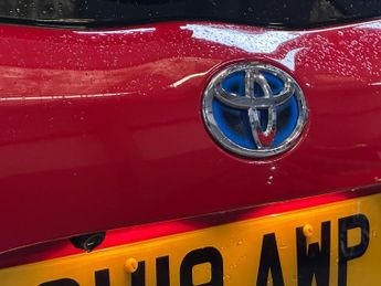 Toyota Yaris 1.5 VVT-h Icon E-CVT Euro 6 (s/s) 5dr