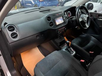 Volkswagen Tiguan 1.4 TSI BlueMotion Tech Moda SUV 5dr Petrol DSG 2WD Euro 5 (s/s)