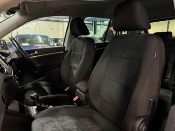 Volkswagen Tiguan 1.4 TSI BlueMotion Tech Moda SUV 5dr Petrol DSG 2WD Euro 5 (s/s)