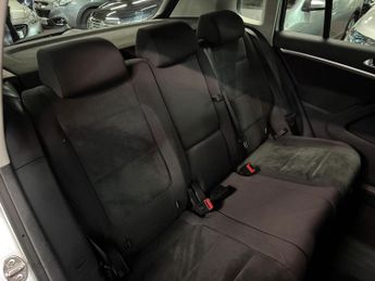 Volkswagen Tiguan 1.4 TSI BlueMotion Tech Moda SUV 5dr Petrol DSG 2WD Euro 5 (s/s)