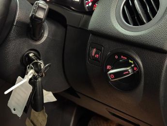 Volkswagen Tiguan 1.4 TSI BlueMotion Tech Moda SUV 5dr Petrol DSG 2WD Euro 5 (s/s)