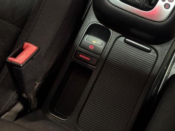 Volkswagen Tiguan 1.4 TSI BlueMotion Tech Moda SUV 5dr Petrol DSG 2WD Euro 5 (s/s)