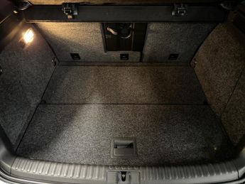 Volkswagen Tiguan 1.4 TSI BlueMotion Tech Moda SUV 5dr Petrol DSG 2WD Euro 5 (s/s)