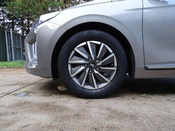 Hyundai IONIQ 38.3kWh Premium Auto 5dr