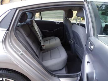 Hyundai IONIQ 38.3kWh Premium Auto 5dr