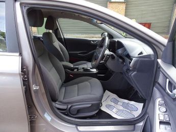 Hyundai IONIQ 38.3kWh Premium Auto 5dr