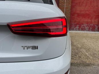 Audi Q3 1.4 TFSI CoD SE S Tronic Euro 6 (s/s) 5dr