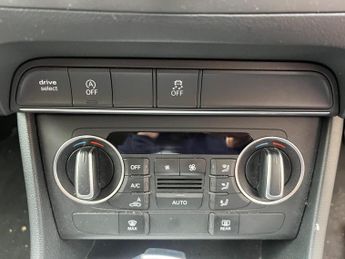 Audi Q3 1.4 TFSI CoD SE S Tronic Euro 6 (s/s) 5dr