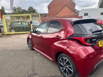 Toyota Yaris 1.5 VVT-h Design E-CVT Euro 6 (s/s) 5dr