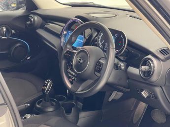 MINI Hatch 1.5 Cooper Classic Steptronic Euro 6 (s/s) 5dr