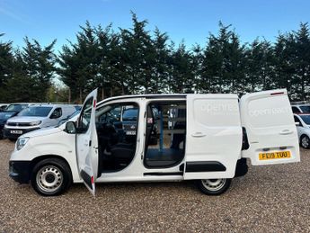Vauxhall Combo 1.5 Turbo D 2300 Edition Auto L1 H1 Euro 6 (s/s) 4dr