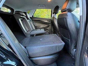 Vauxhall Grandland X 1.2 Turbo Sport Nav Auto Euro 6 (s/s) 5dr