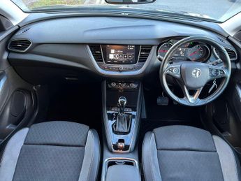 Vauxhall Grandland X 1.2 Turbo Sport Nav Auto Euro 6 (s/s) 5dr