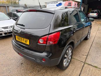 Nissan Qashqai 2.0 Tekna Hatchback 5dr Petrol CVT 4WD (Nav) (198 g/km, 139 bhp)