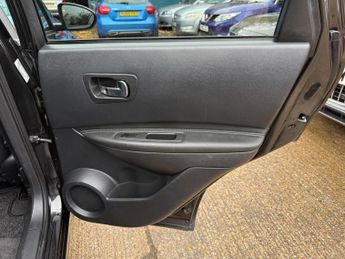 Nissan Qashqai 2.0 Tekna Hatchback 5dr Petrol CVT 4WD (Nav) (198 g/km, 139 bhp)