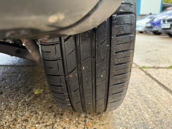 Nissan Qashqai 2.0 Tekna Hatchback 5dr Petrol CVT 4WD (Nav) (198 g/km, 139 bhp)