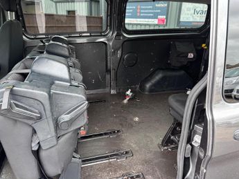 Ford Transit Custom 2.0 320 EcoBlue Trend Kombi Double Cab 5dr Diesel Auto L2 H2 Eur