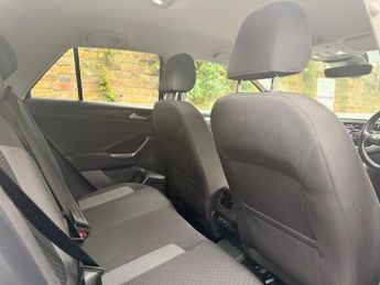 Volkswagen T-Roc 1.5 TSI EVO Active DSG Euro 6 (s/s) 5dr