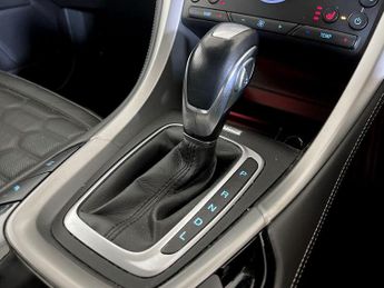 Ford Mondeo 2.0 TiVCT Vignale CVT 6Spd Euro 6 (s/s) 4dr