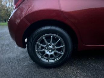 Nissan Note 1.2 DIG-S Tekna Hatchback 5dr Petrol CVT Euro 5 (s/s) (98 ps)