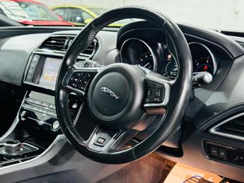 Jaguar XE 2.0d R-Sport Auto Euro 6 (s/s) 4dr
