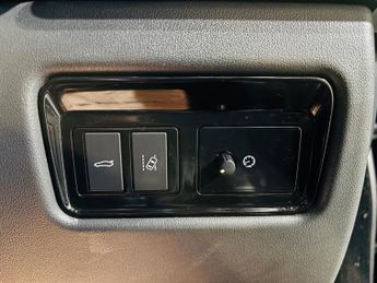 Jaguar XE 2.0d R-Sport Auto Euro 6 (s/s) 4dr