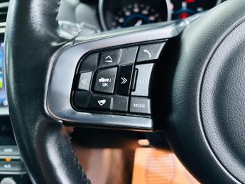 Jaguar XE 2.0d R-Sport Auto Euro 6 (s/s) 4dr