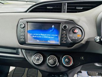 Toyota Yaris 1.5 VVT-i Icon Tech CVT Euro 6 5dr