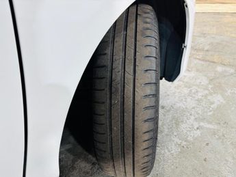 Toyota Yaris 1.5 VVT-i Icon Tech CVT Euro 6 5dr