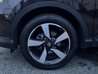 Nissan Qashqai 1.2 DIG-T n-tec+ XTRON 2WD Euro 6 (s/s) 5dr
