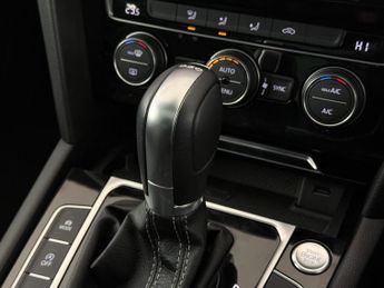 Volkswagen Passat 1.4 TSI R-Line DSG Euro 6 (s/s) 4dr