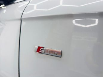 Audi A4 2.0 TDI S line S Tronic quattro Euro 5 (s/s) 4dr