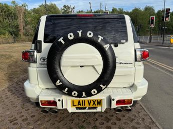 Toyota FJ Cruiser V6 4.0 petrol automatic